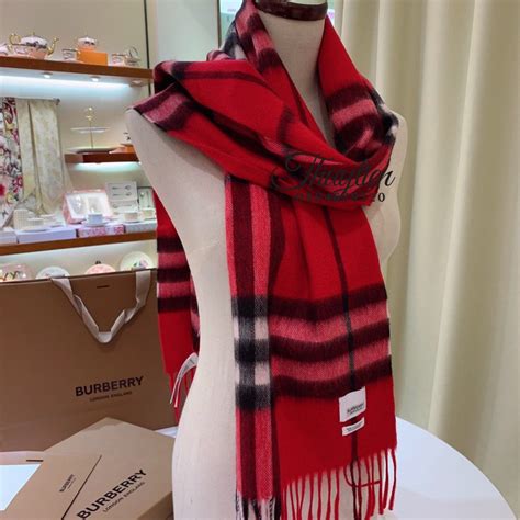 khăn quàng cổ burberry giá bao nhiêu|Burberry .